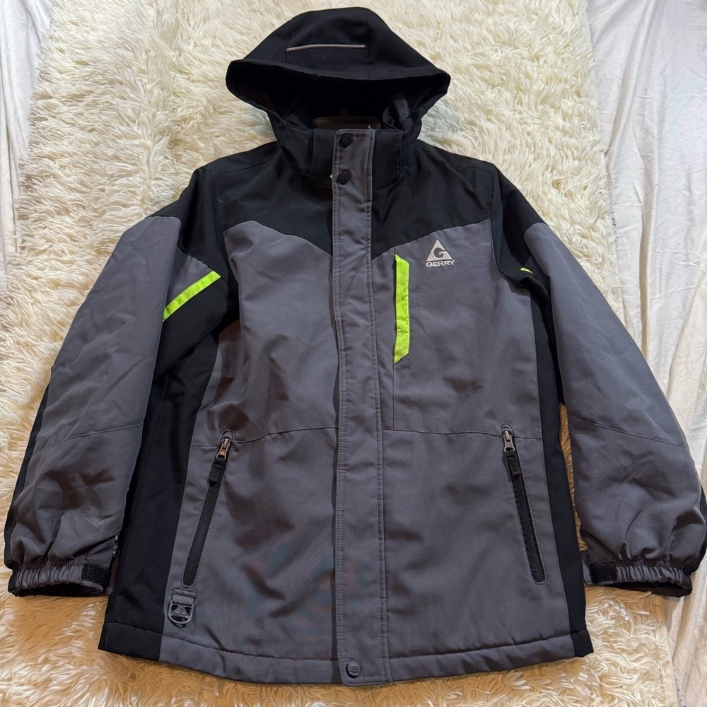 K59.‎ Gerry brand Gray & Black Kids Jacket (L 14/16)